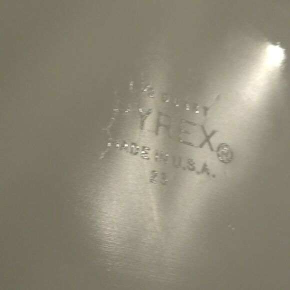 Pyrex 1958 Promo Divided Dish Barbed Wire with Divided Lid Cottagecore - Picture 6 of 7